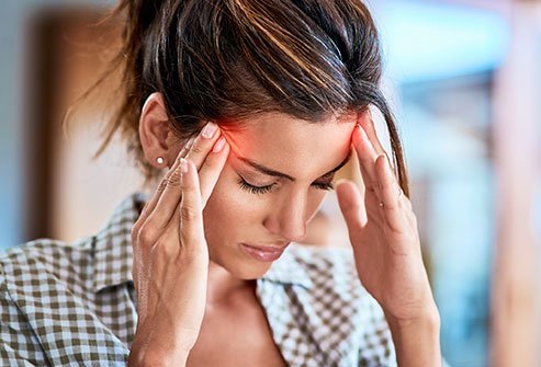 How to Tell the Difference Between a Sinus Headache and Migraine